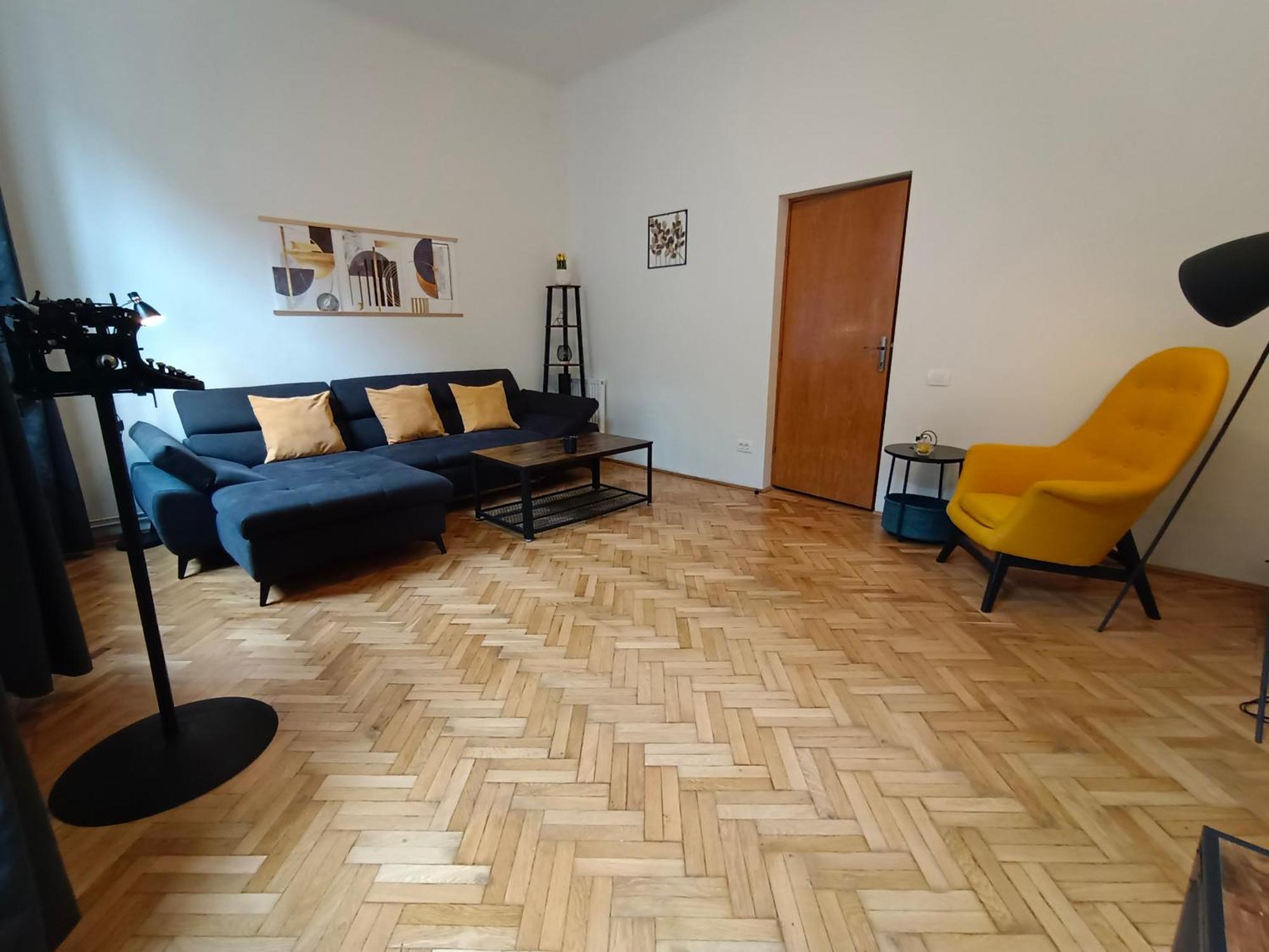 Pif Hirscher Apartamento Braşov